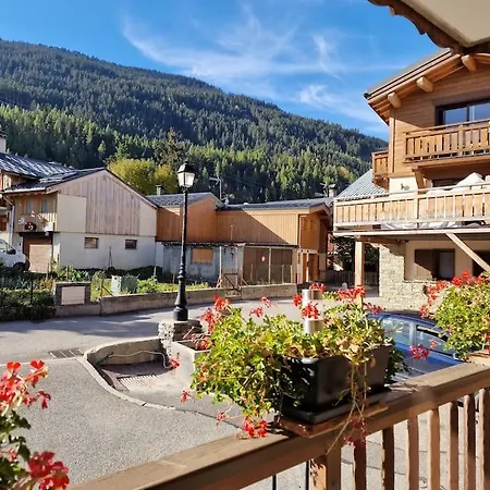 Rez De Chalet La Culaz 아파트